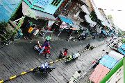 Foto: Cilts sievietes un saldūdens delfīnu meklējumi Borneo